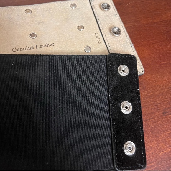 WCM wide statement stretch belt leather suede  black w/ silver toned hardware - Picture 5 of 7